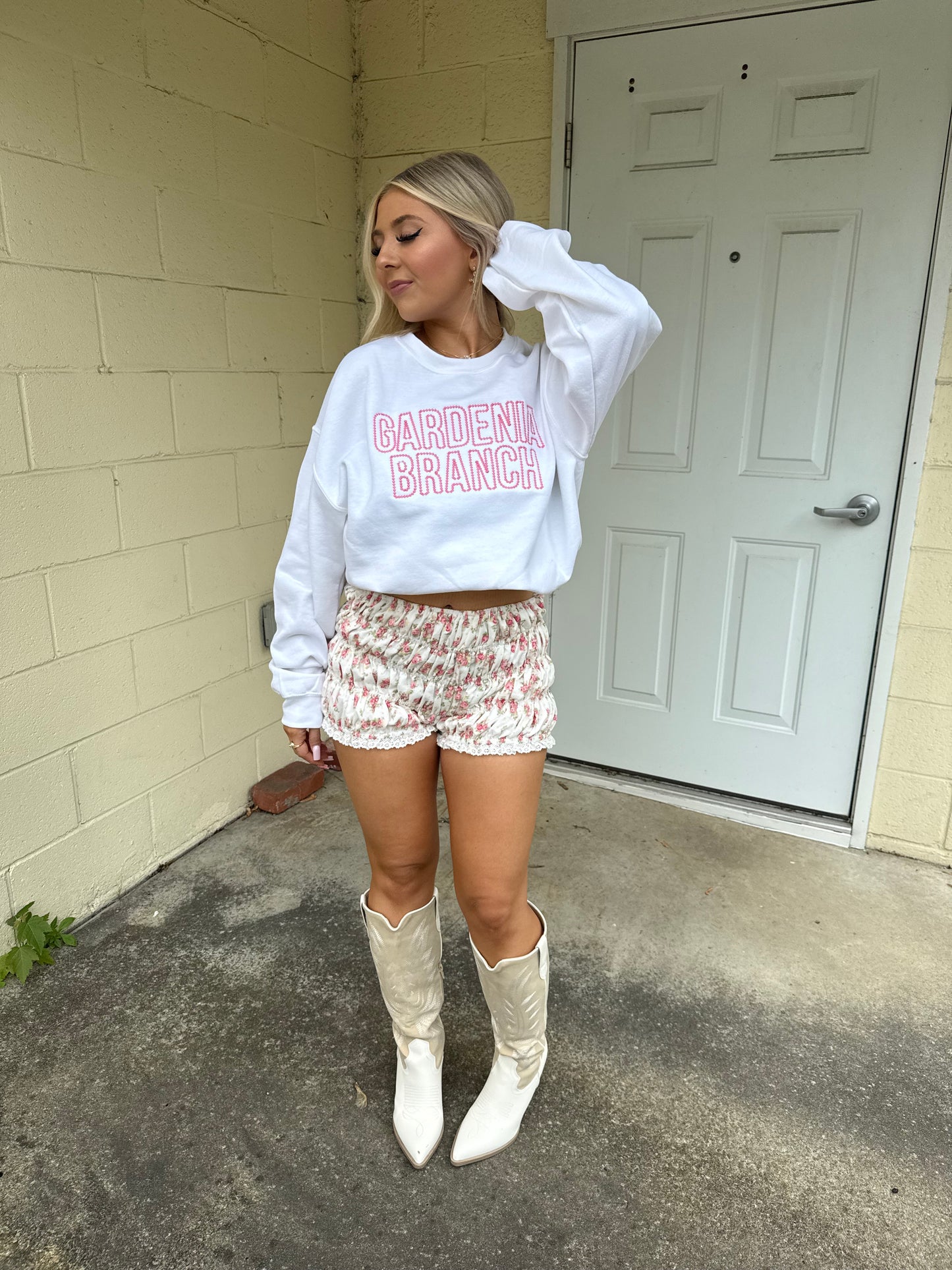 Gardenia Branch Pearl Embroidered Crew