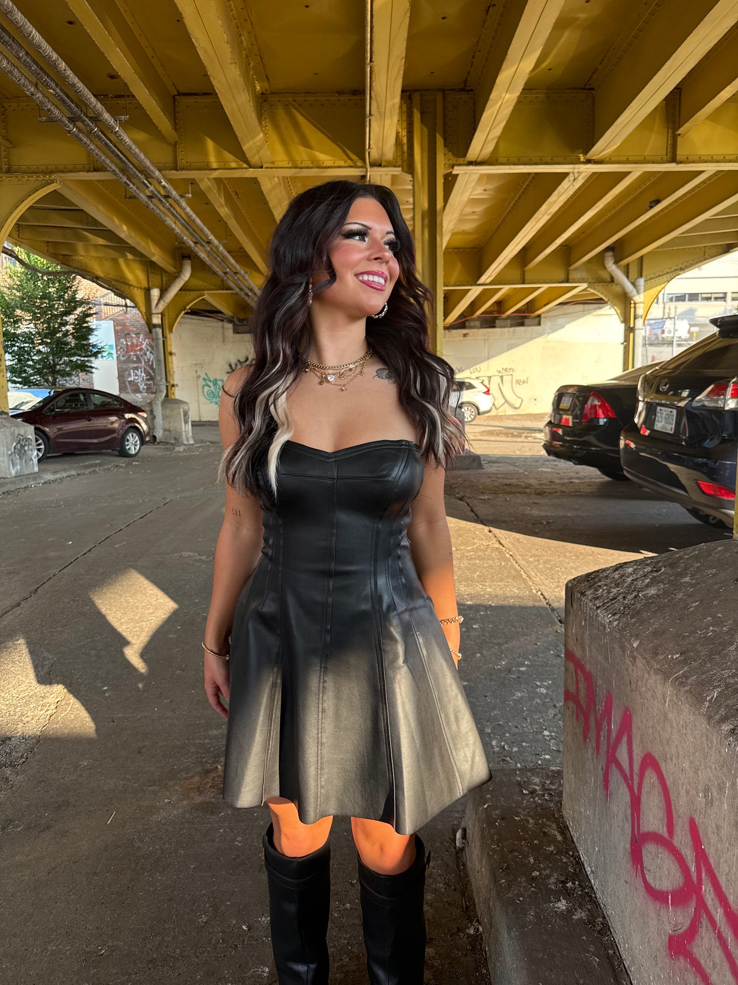 2 Hands Leather Dress