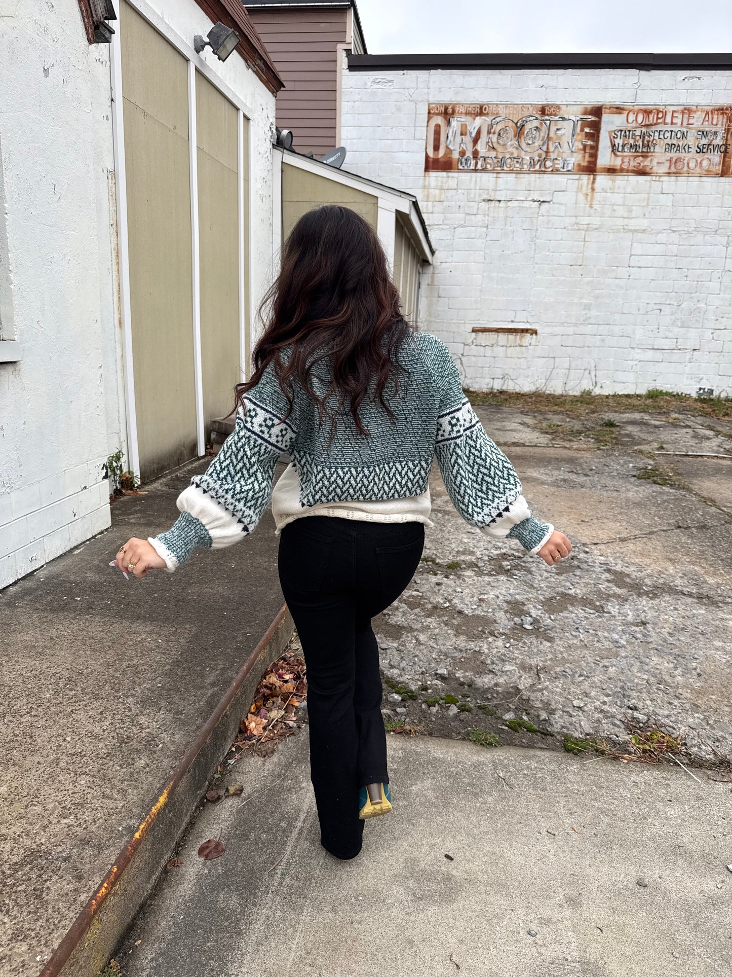 Mason Mid Rise Boot In Black