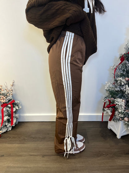 Willow Wind Breaker Pant in Chocolate