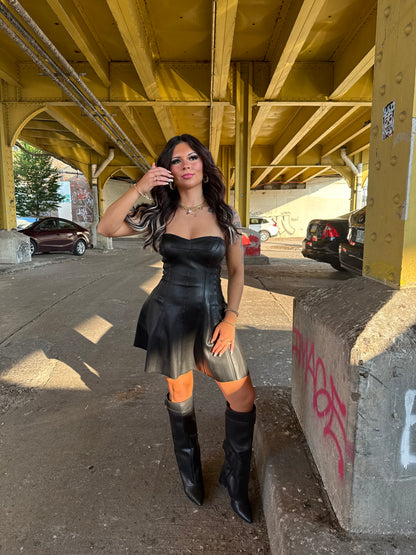 2 Hands Leather Dress