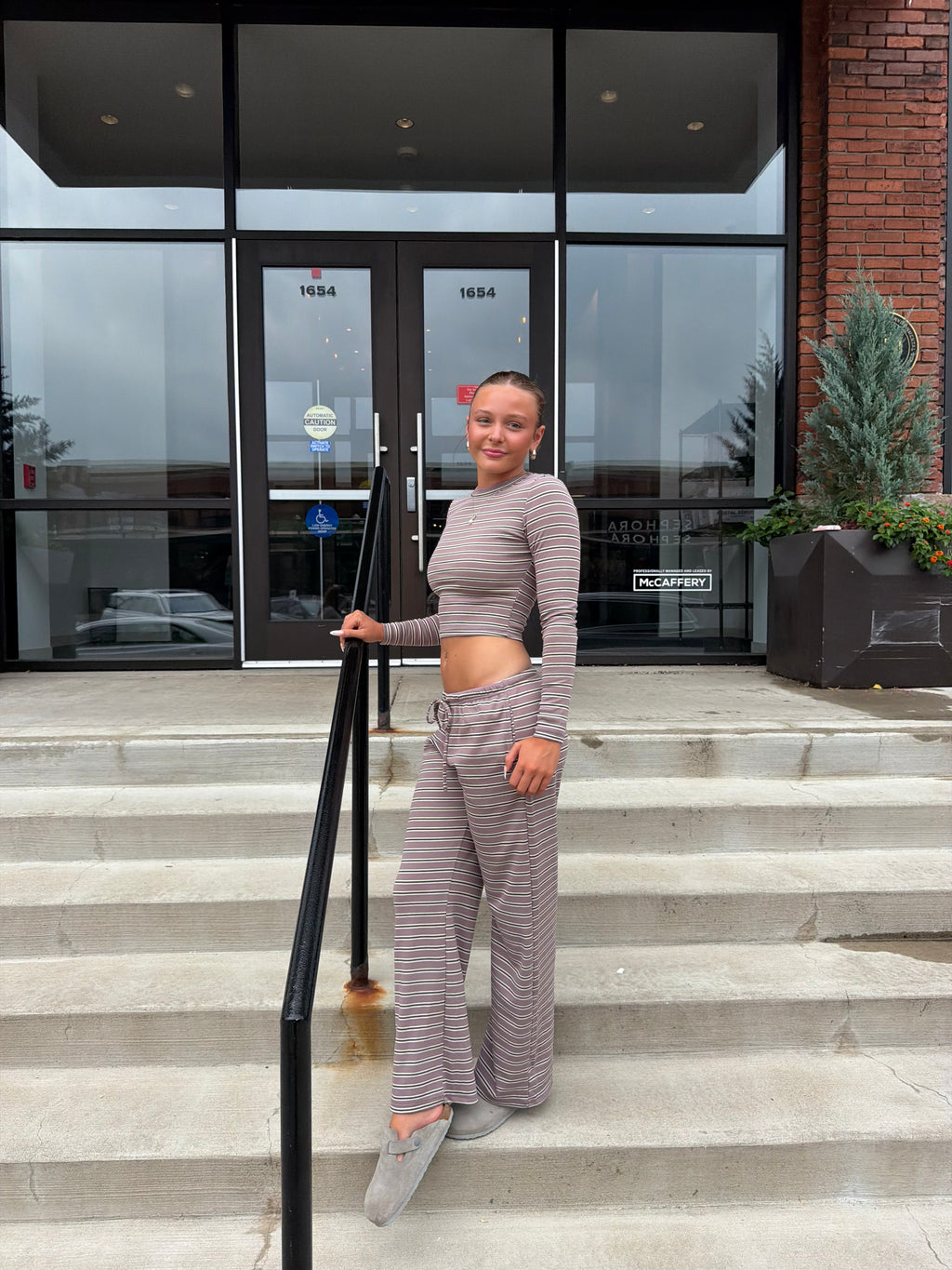 Crossing Paths Set (PANT) Mauve