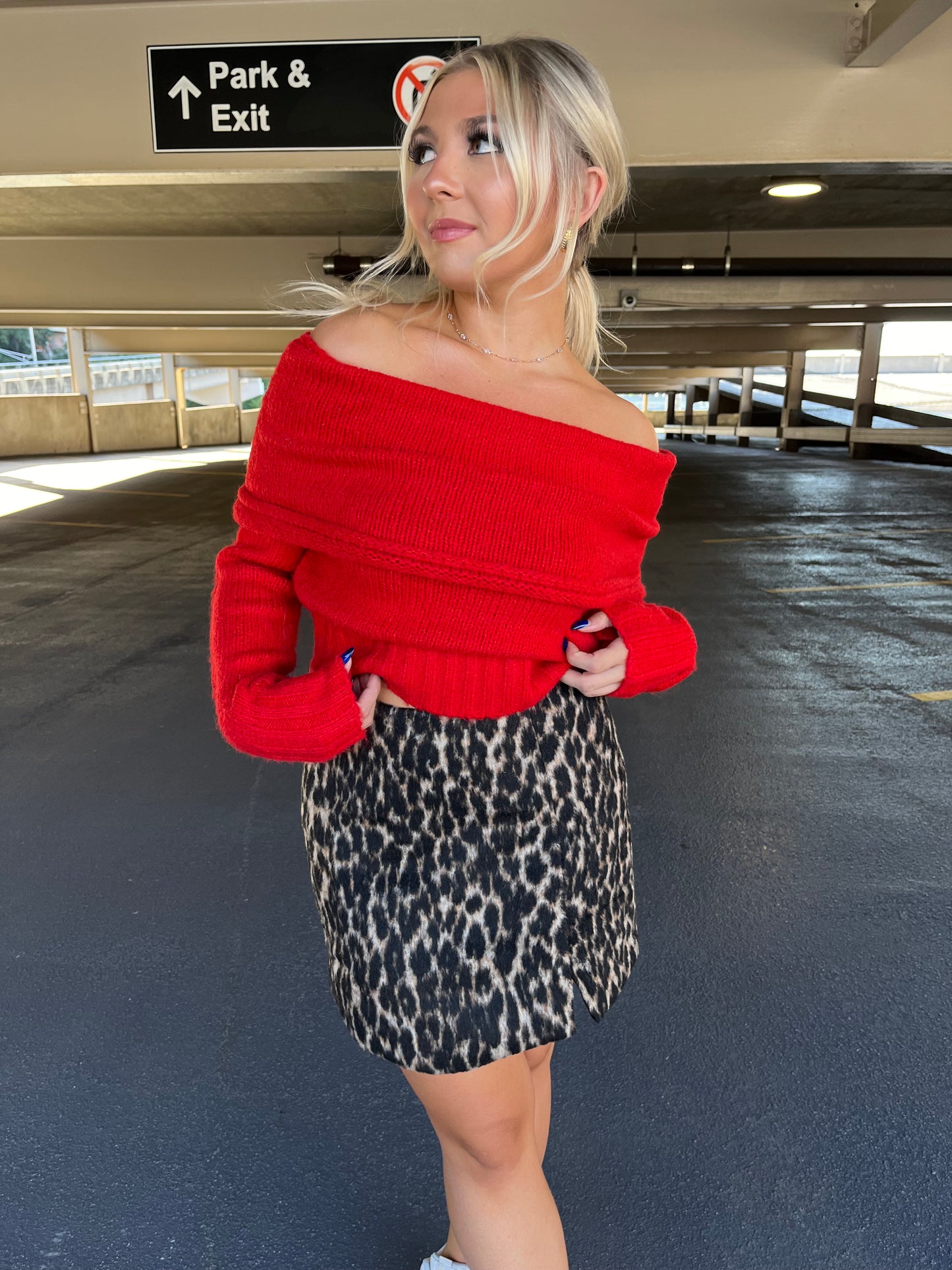 Mioni Red Sweater