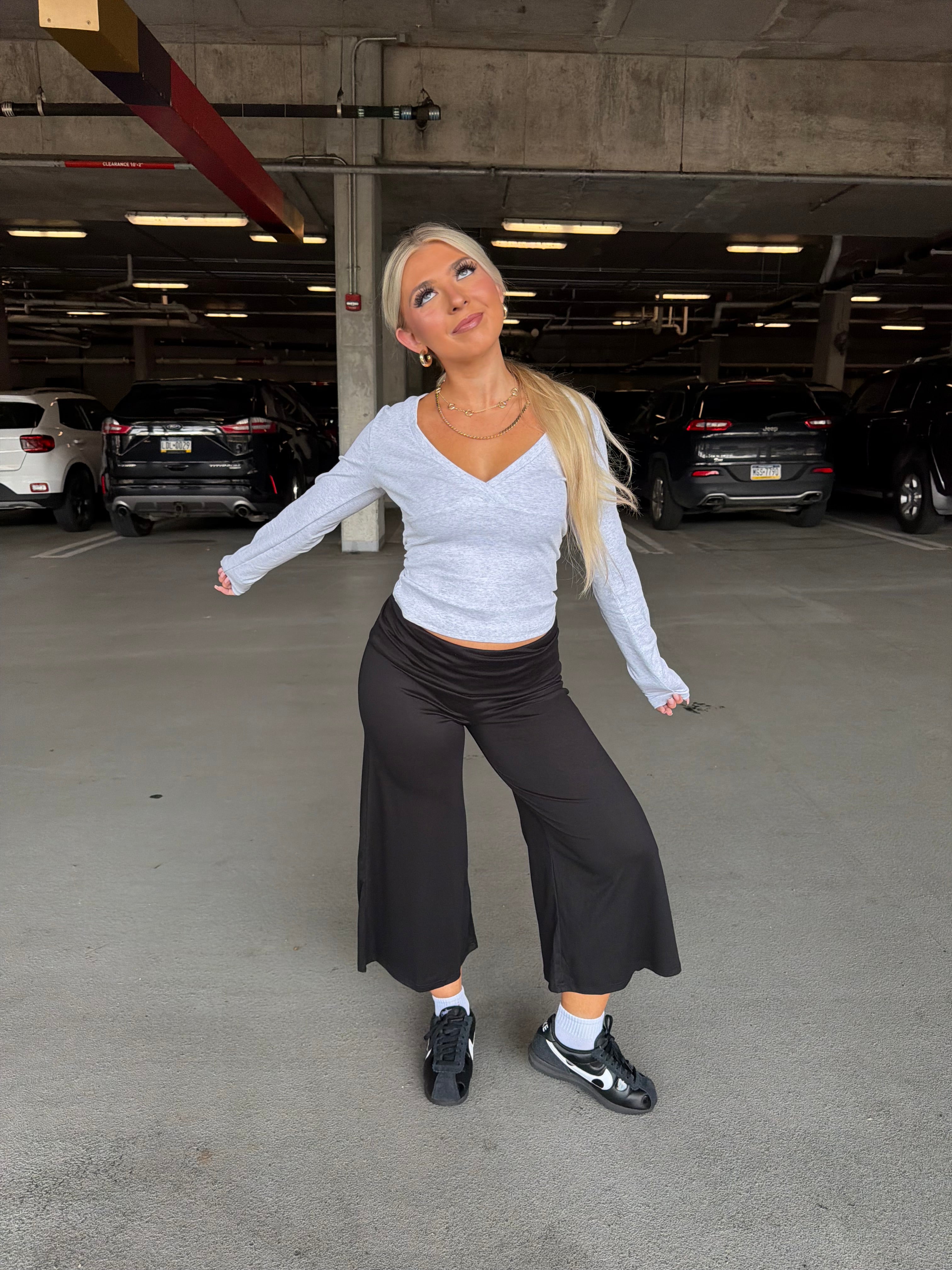 Grab A Gaucho Pant in Black
