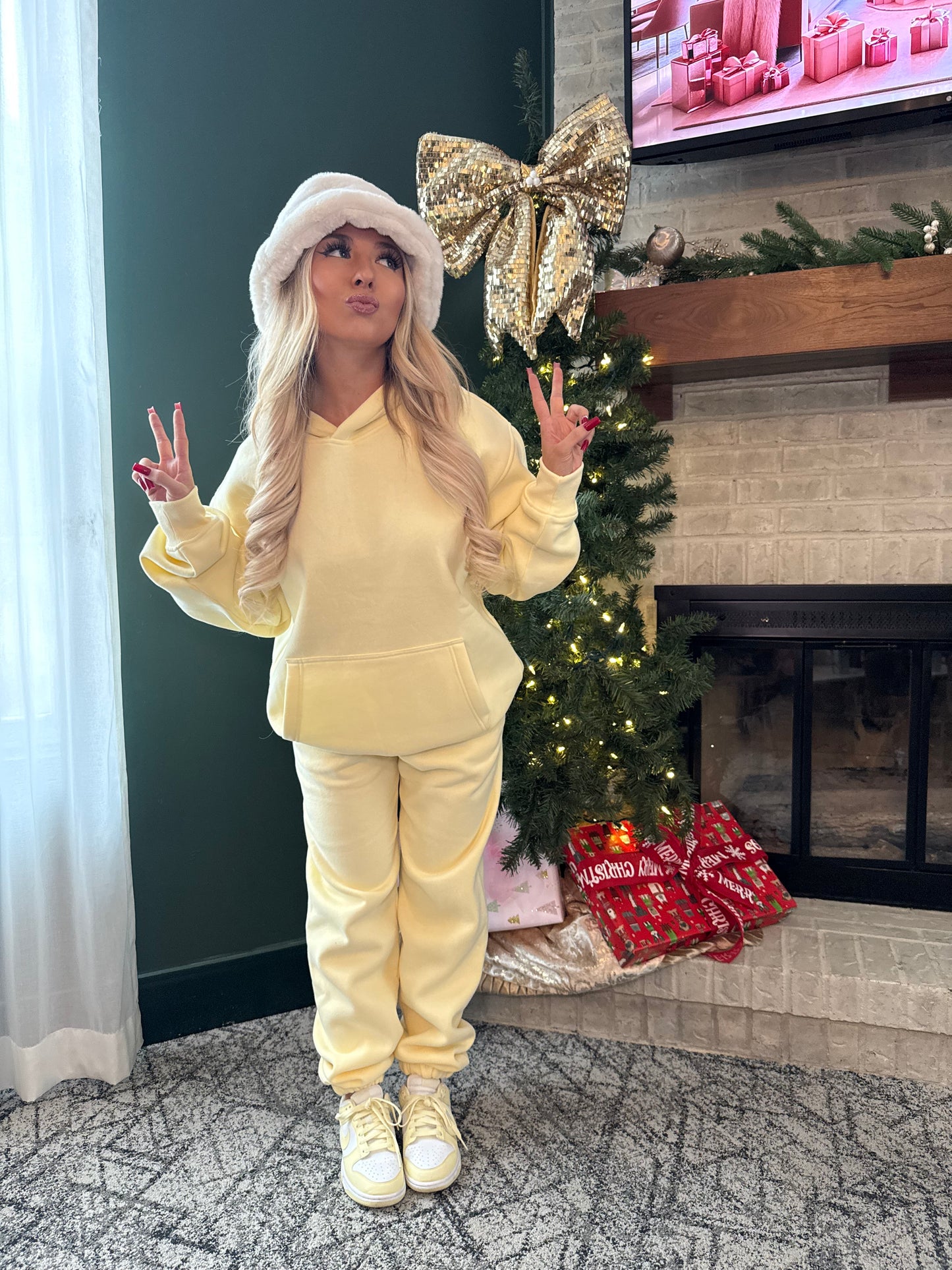 So Fetch Sweatpants in Pale Yellow