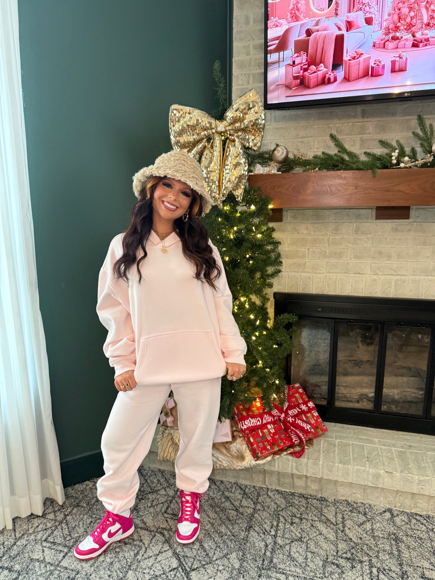 So Fetch Sweatpants in Pale Pink