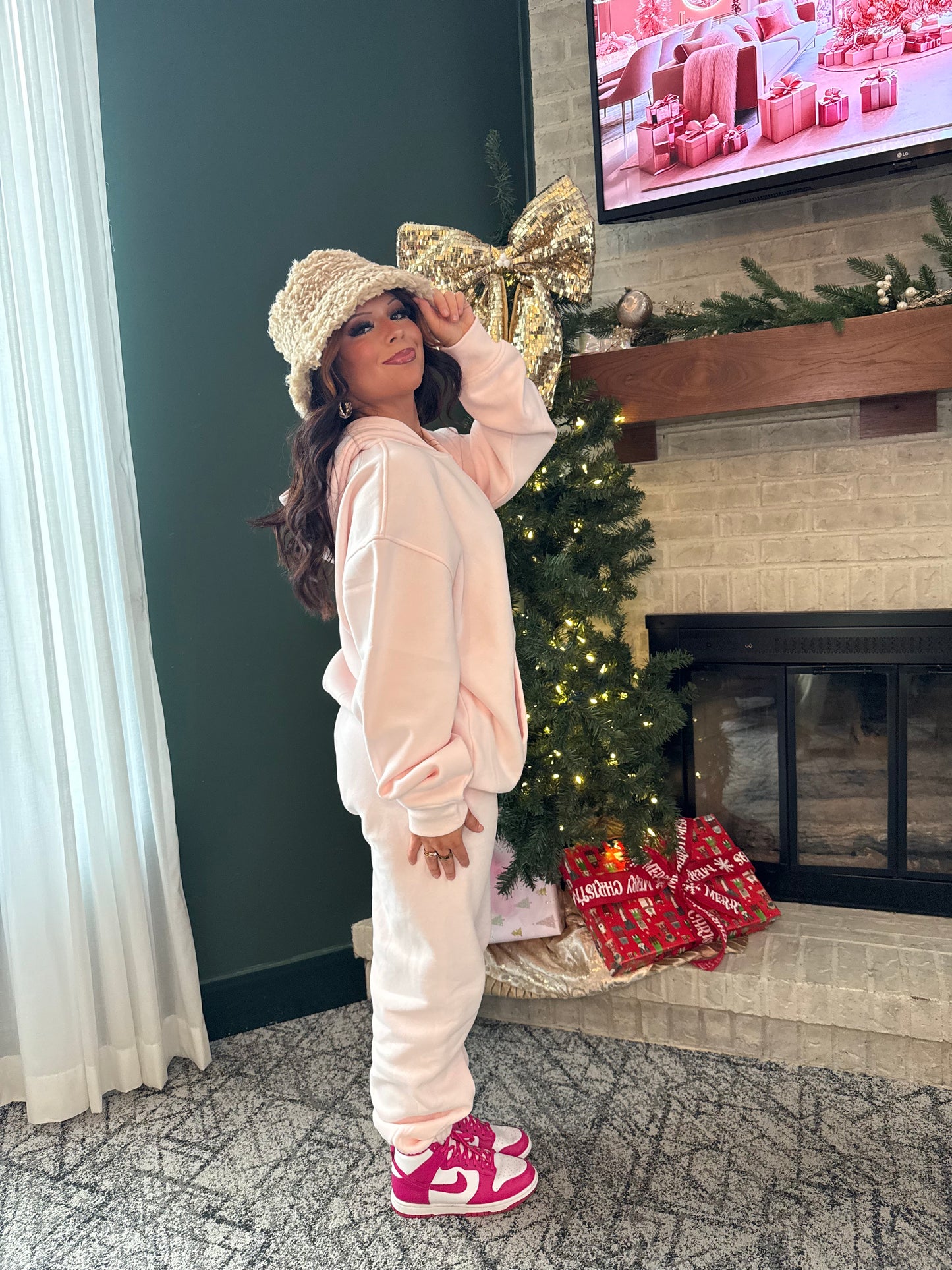 So Fetch Sweatpants in Pale Pink