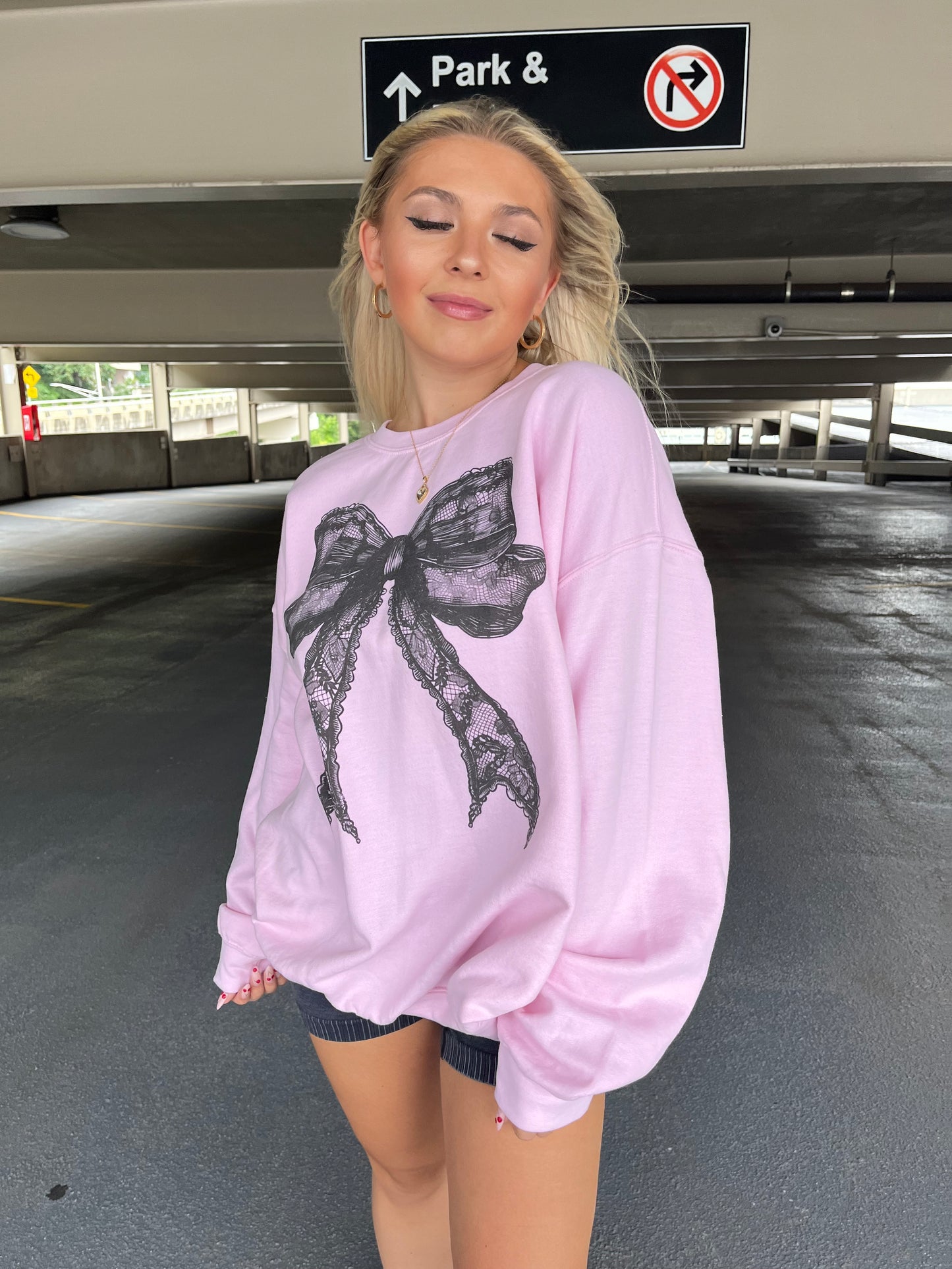 Black Lace Bow Oversized Pink Sweatshirt