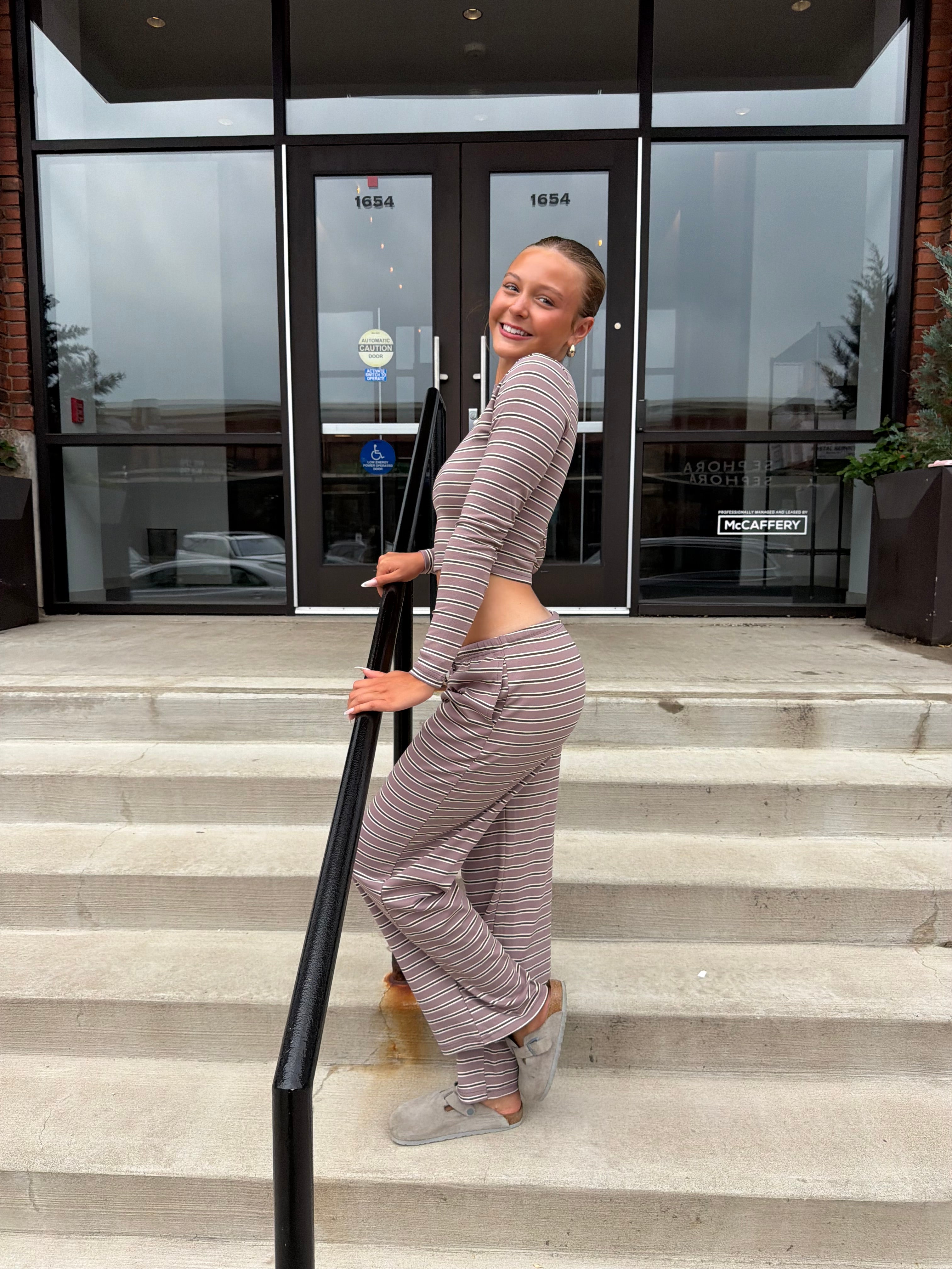 Crossing Paths Set (PANT) Mauve