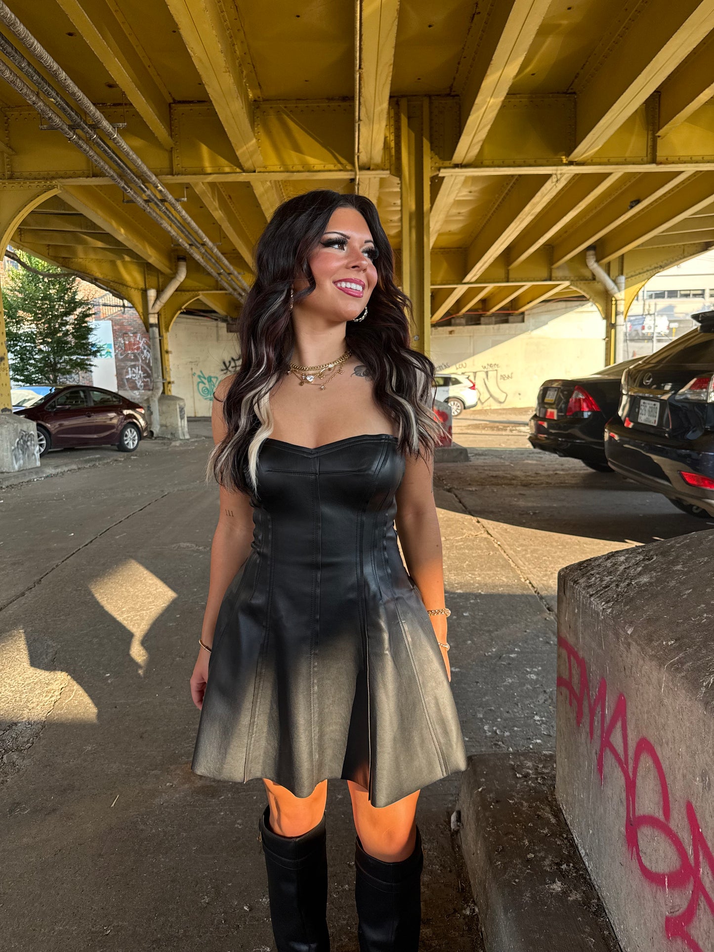 2 Hands Leather Dress