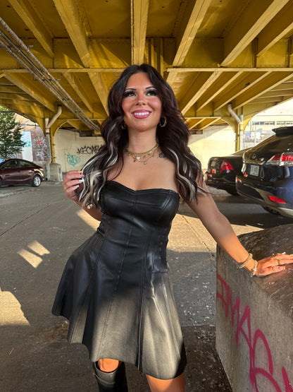 2 Hands Leather Dress