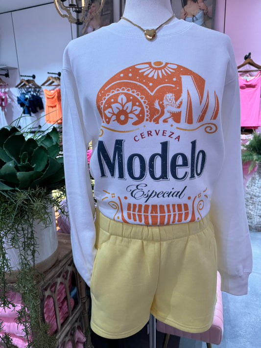 Modelo Graphic Sweatshirt