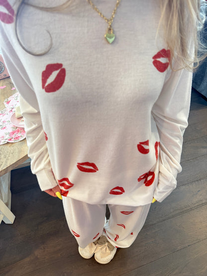 Kisses Ivory Set (SOLD TOGETHER)