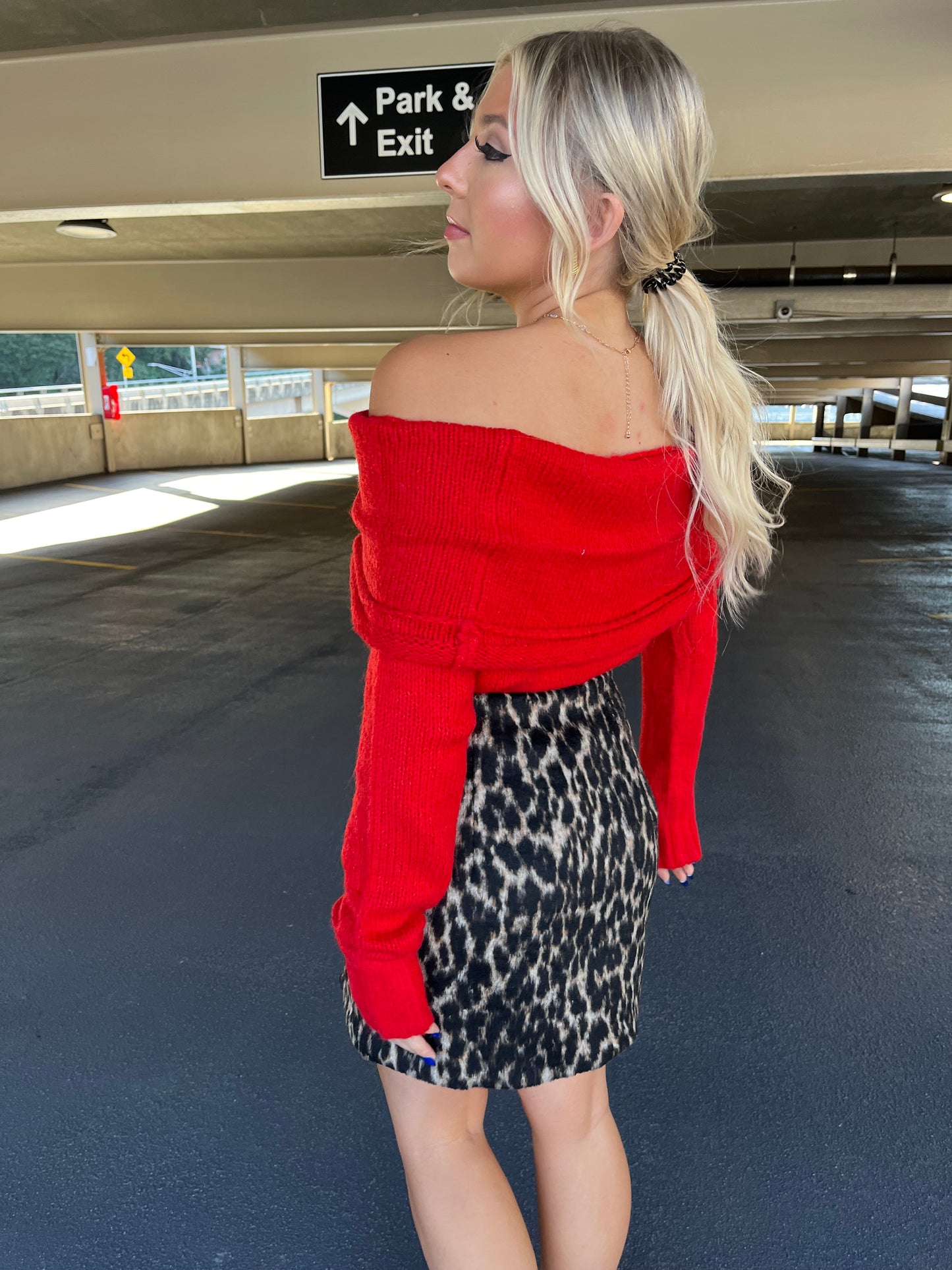 Mioni Red Sweater