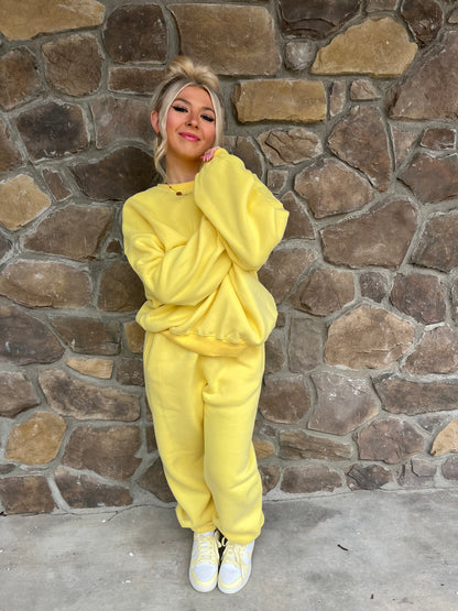 So Fetch Oversized Pullover in Yellow