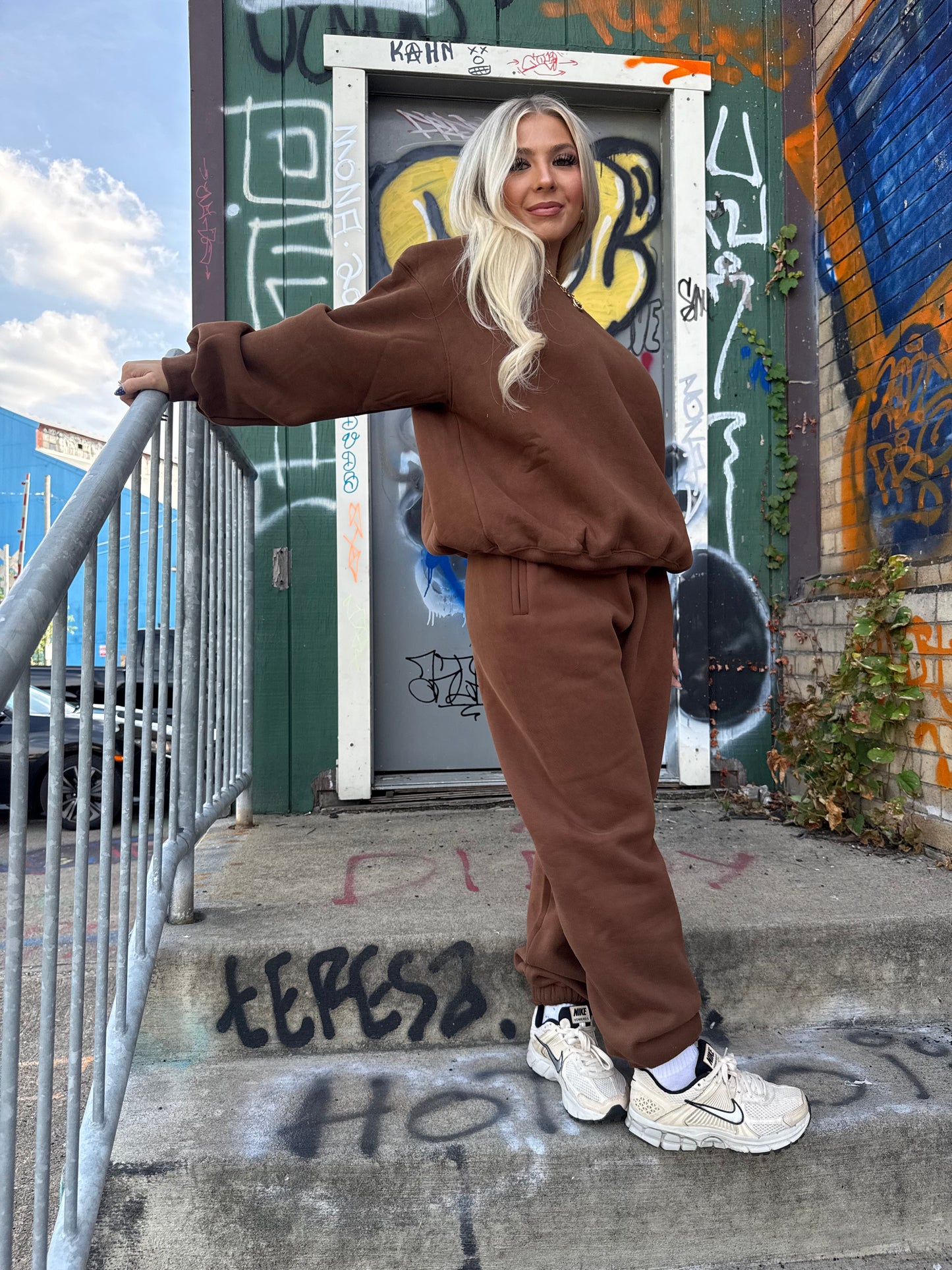 So Fetch Sweatpants in Brown