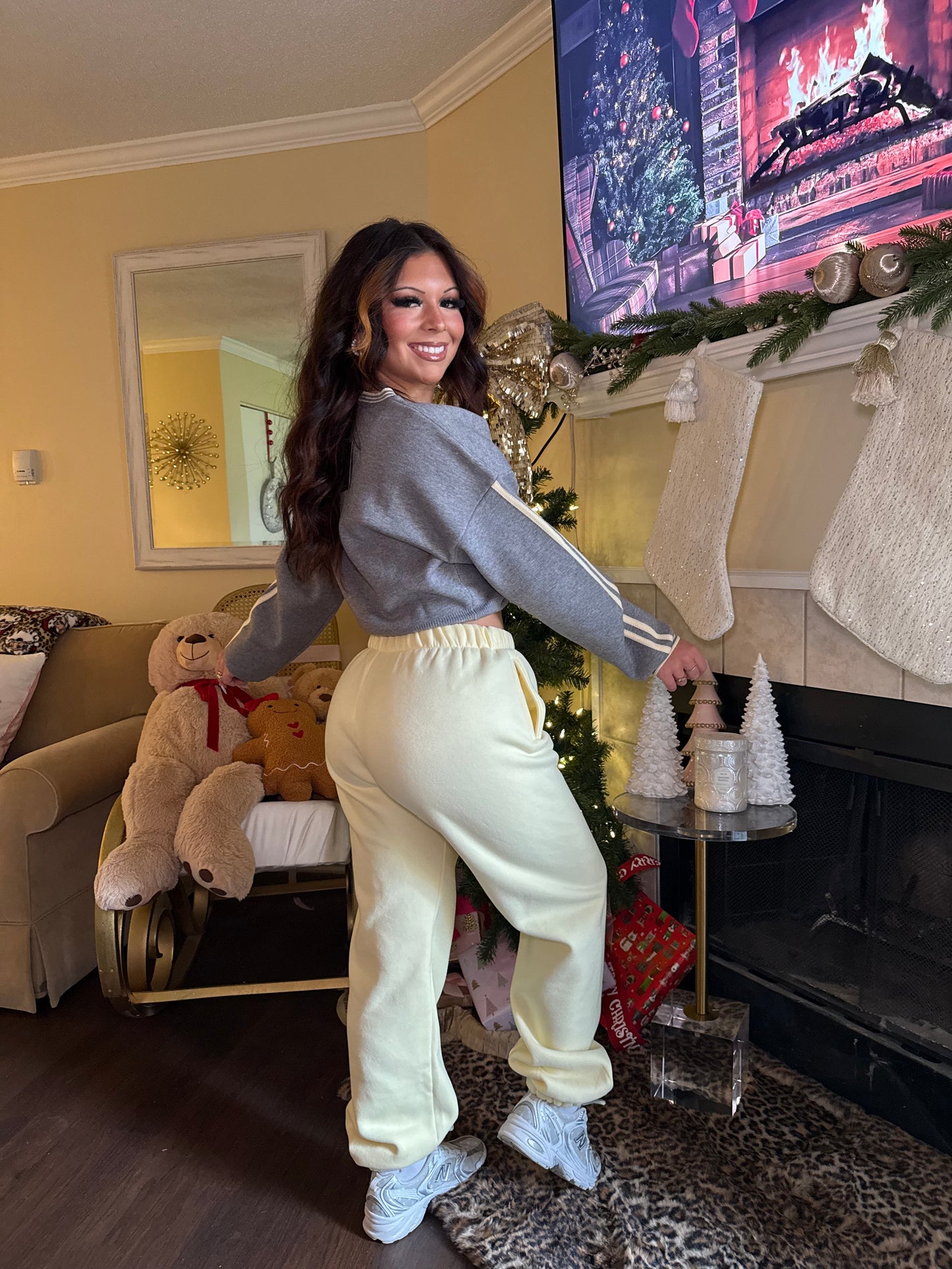 Marbled Butted Cropped V Sweater