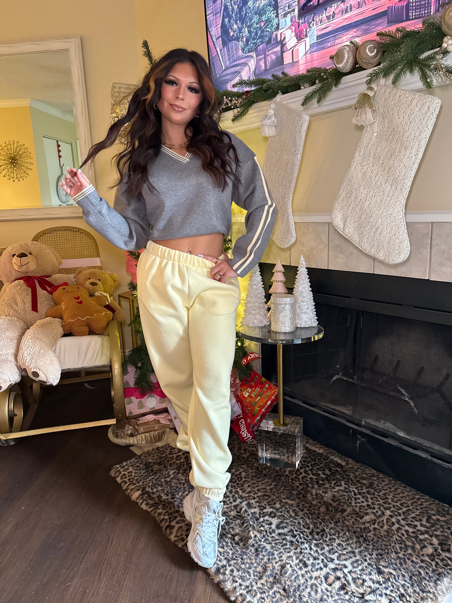 Marbled Butted Cropped V Sweater