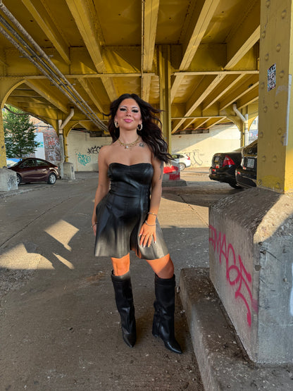 2 Hands Leather Dress