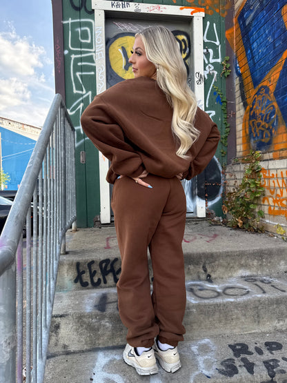 So Fetch Sweatpants in Brown