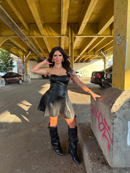 2 Hands Leather Dress