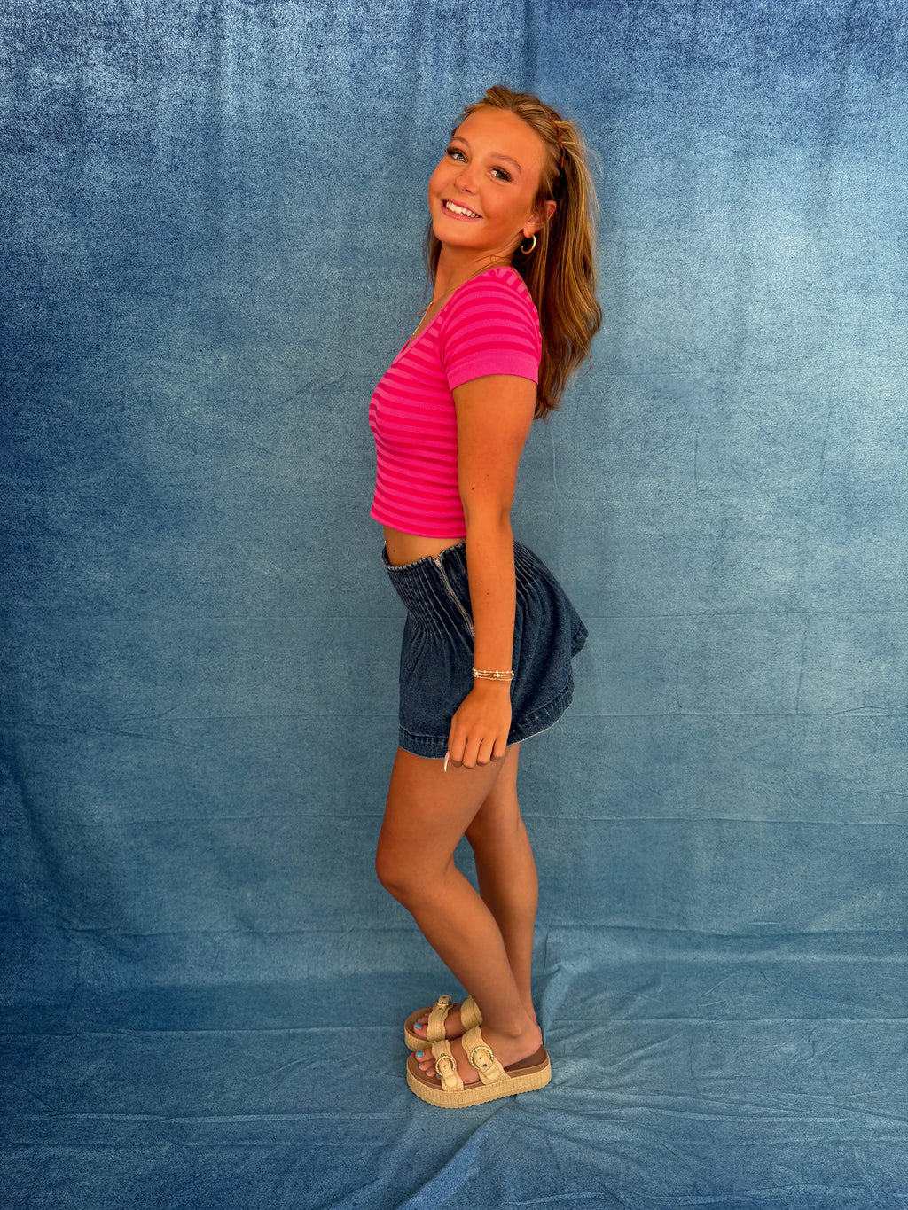 Sugar Scoop Tee in Fuchsia