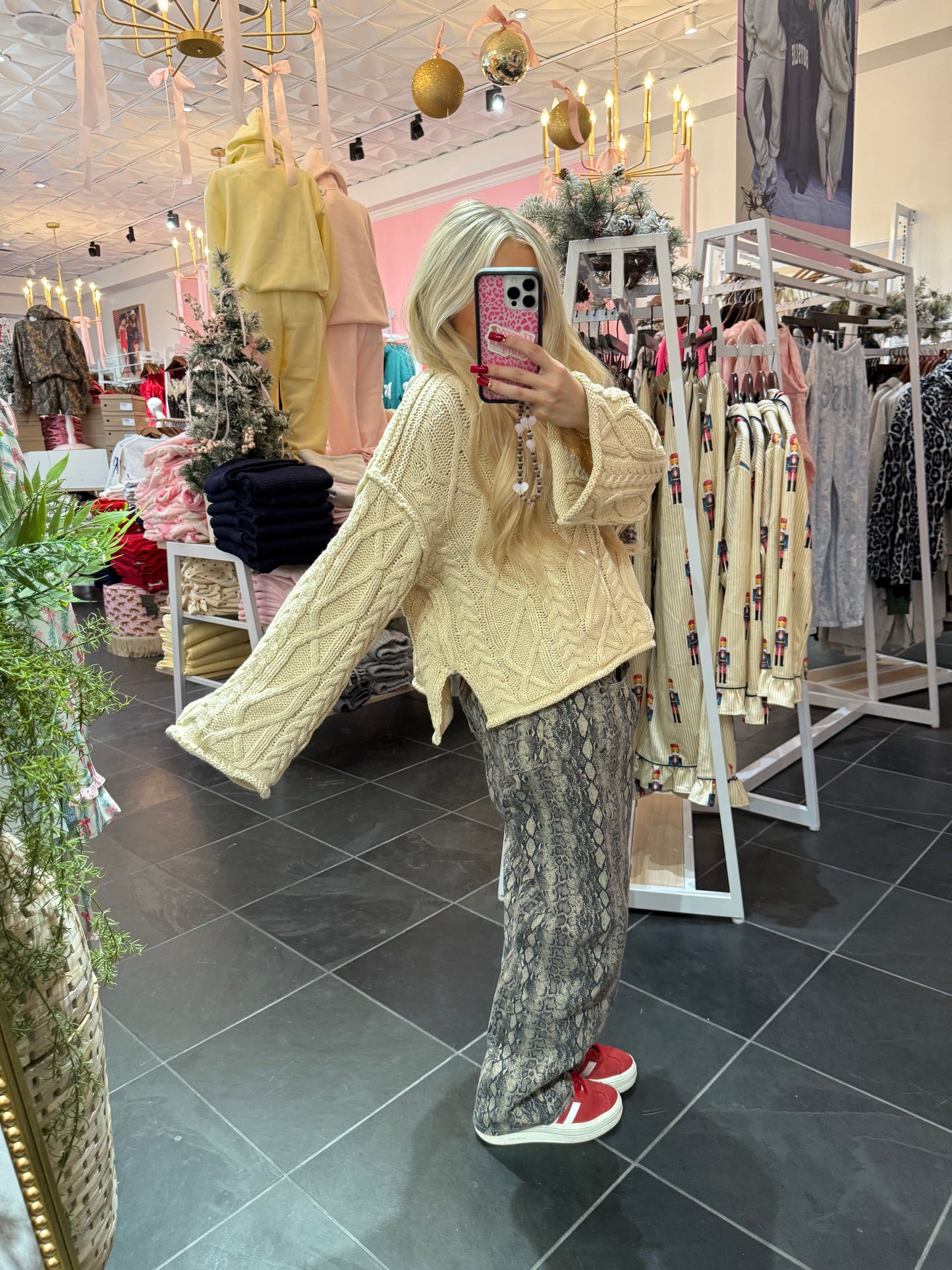 Classic Cable Knit Sweater in Cream