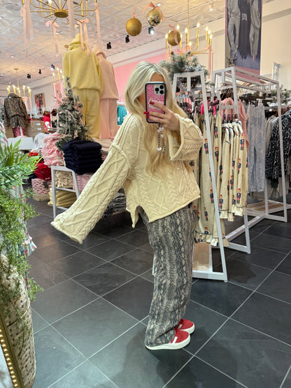 Classic Cable Knit Sweater in Cream