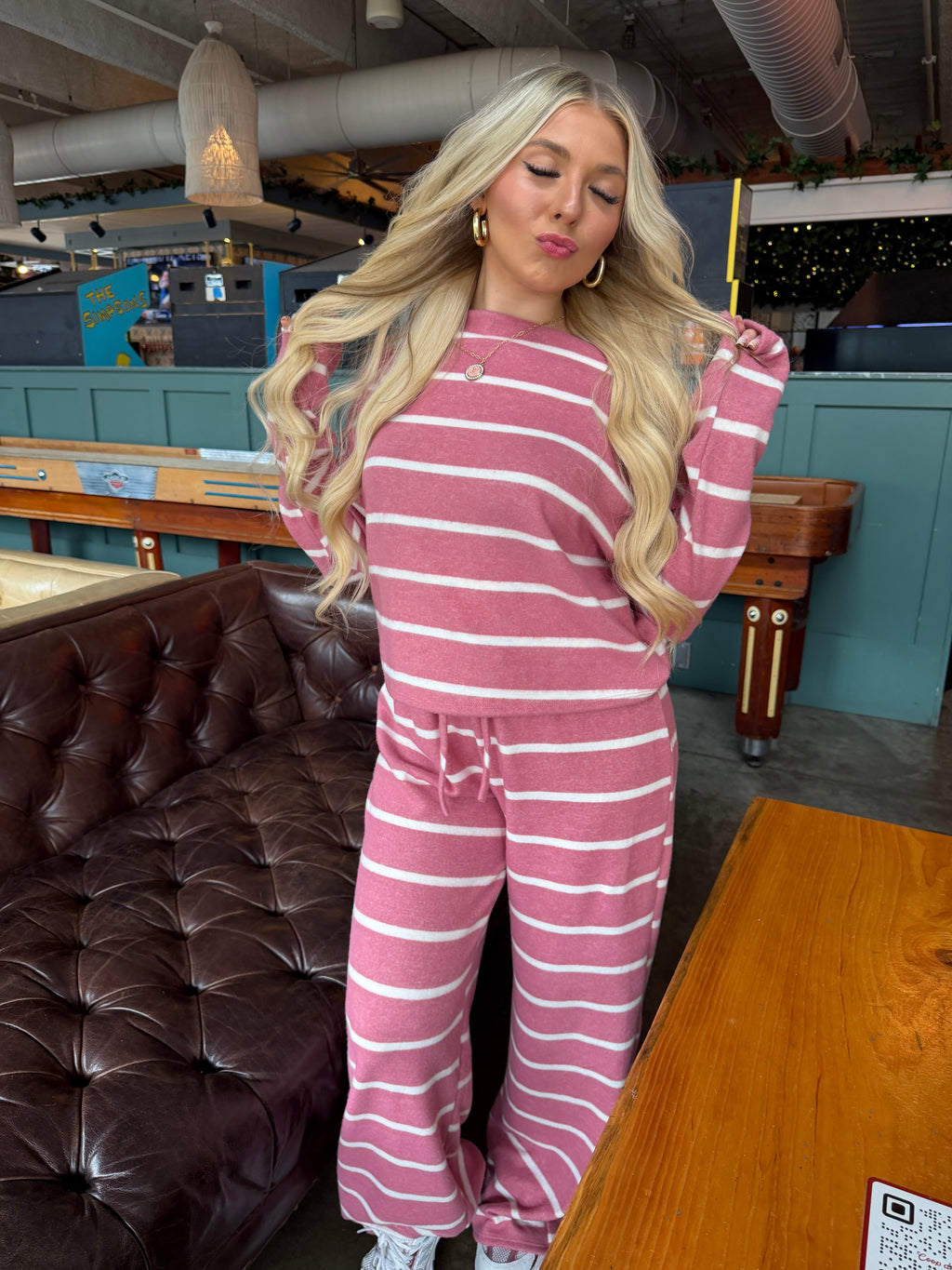 Berry Lover Brushed Striped Pants
