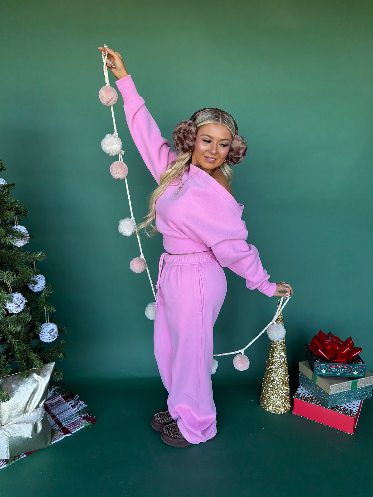 So Fetch Wide Leg Sweatpants in Bubblegum