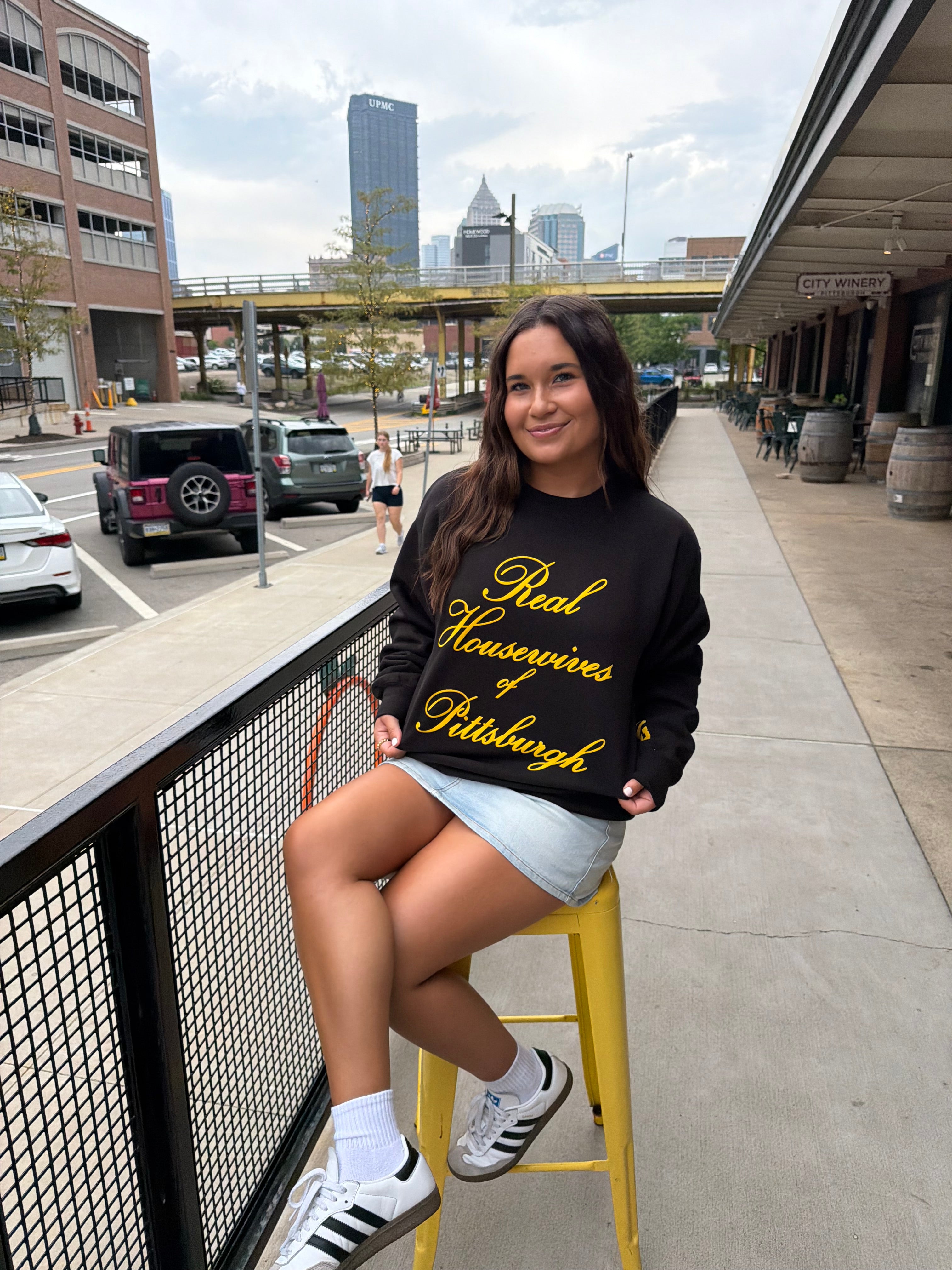 RHW Sweatshirt Black & Gold