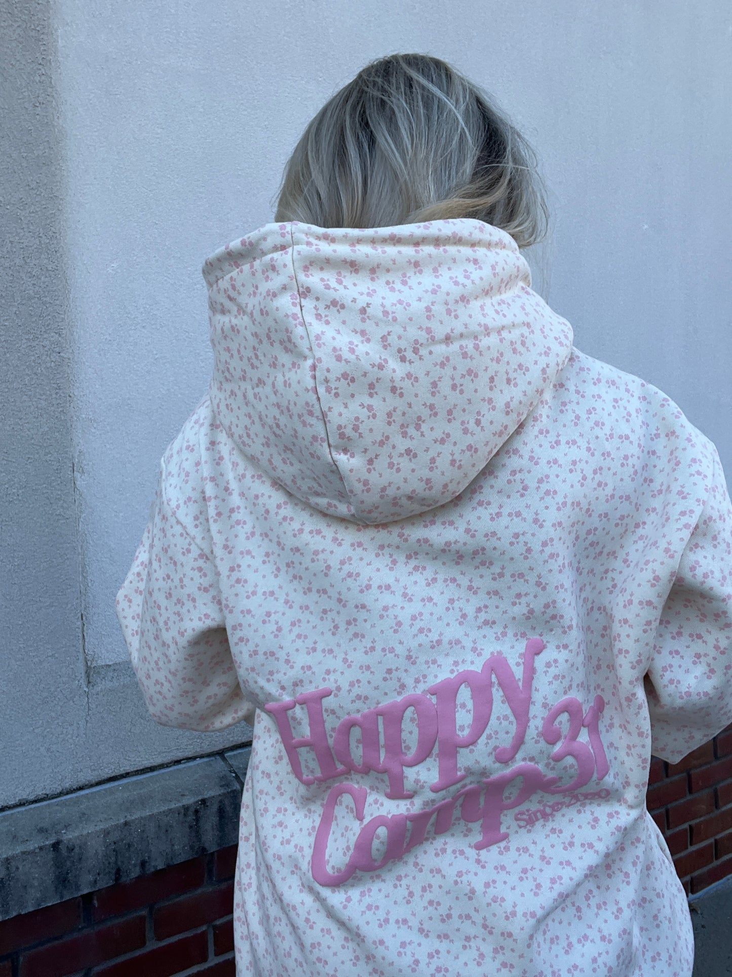 Happy Camp3r Snowy Blossom Hoodie