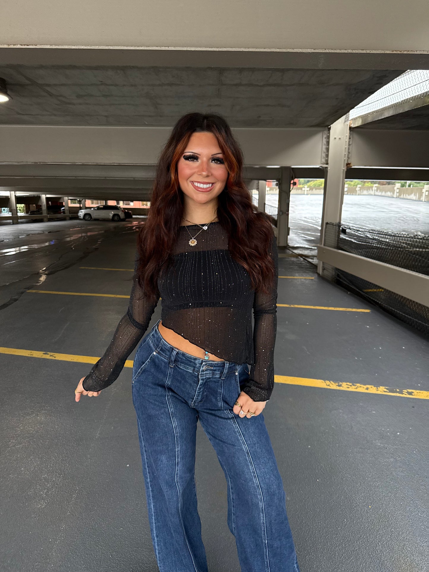 Elizabeth Taylor L/S in Black