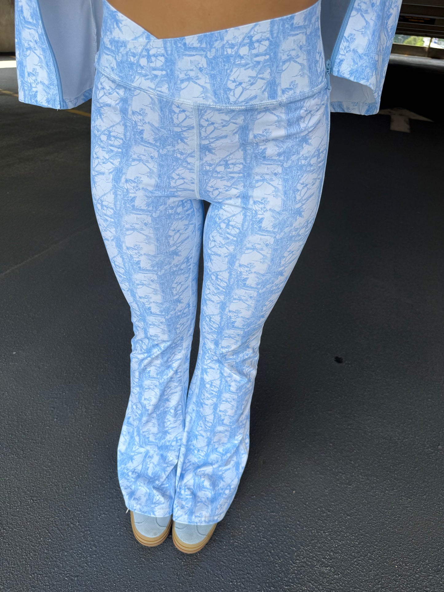 Happy Camp3r Blue Camo Pants