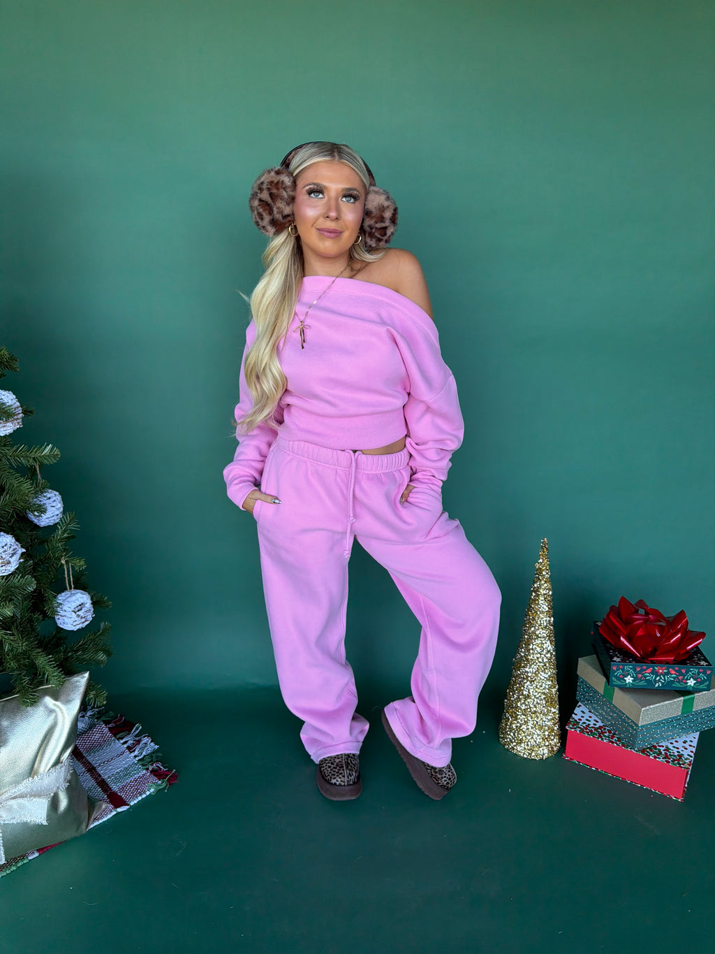 So Fetch Wide Shoulder Crew in Bubblegum