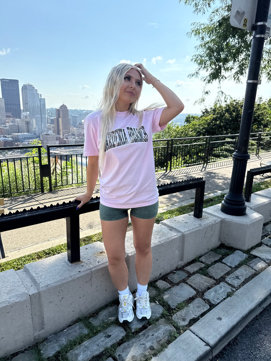 Gardenia Branch Woodsy Tee