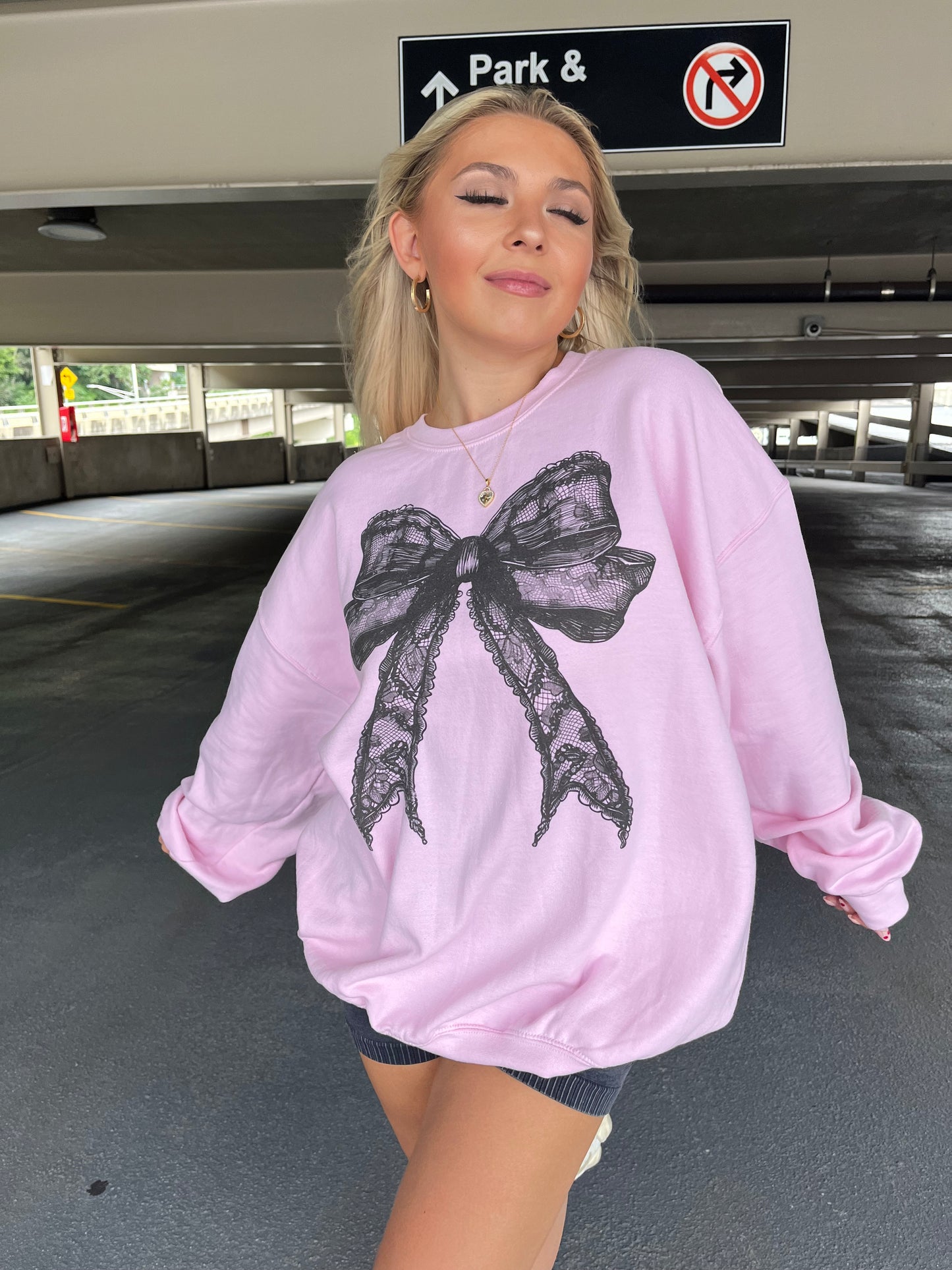 Black Lace Bow Oversized Pink Sweatshirt