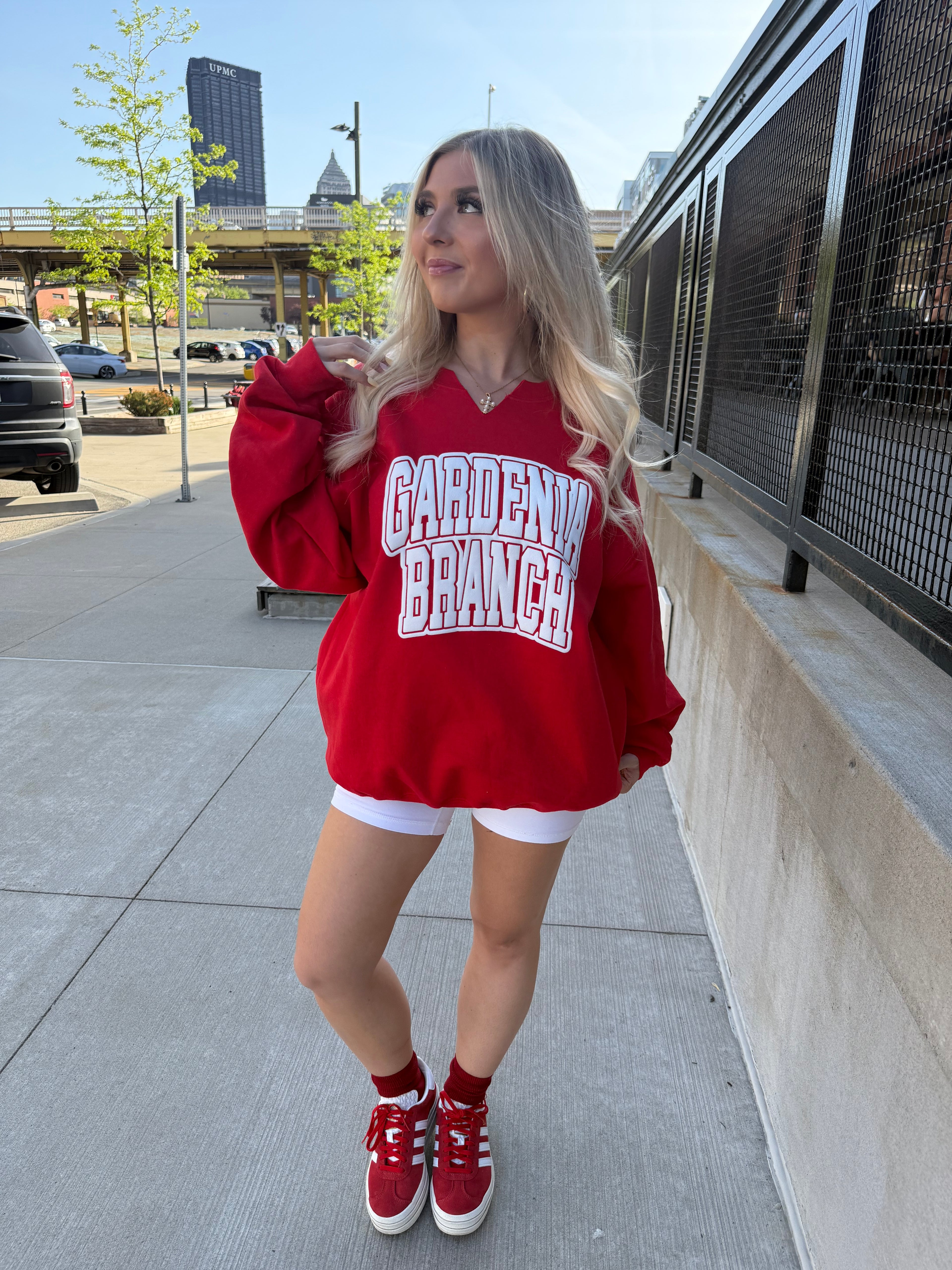 Gardenia Branch V-Neck Crew in Red