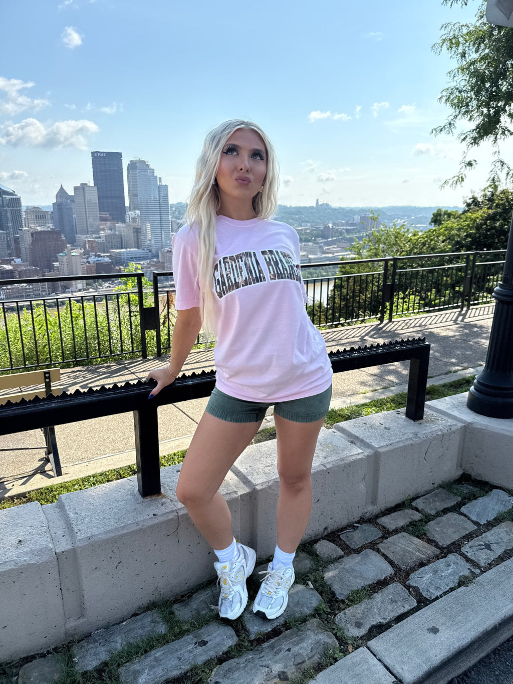 Gardenia Branch Woodsy Tee