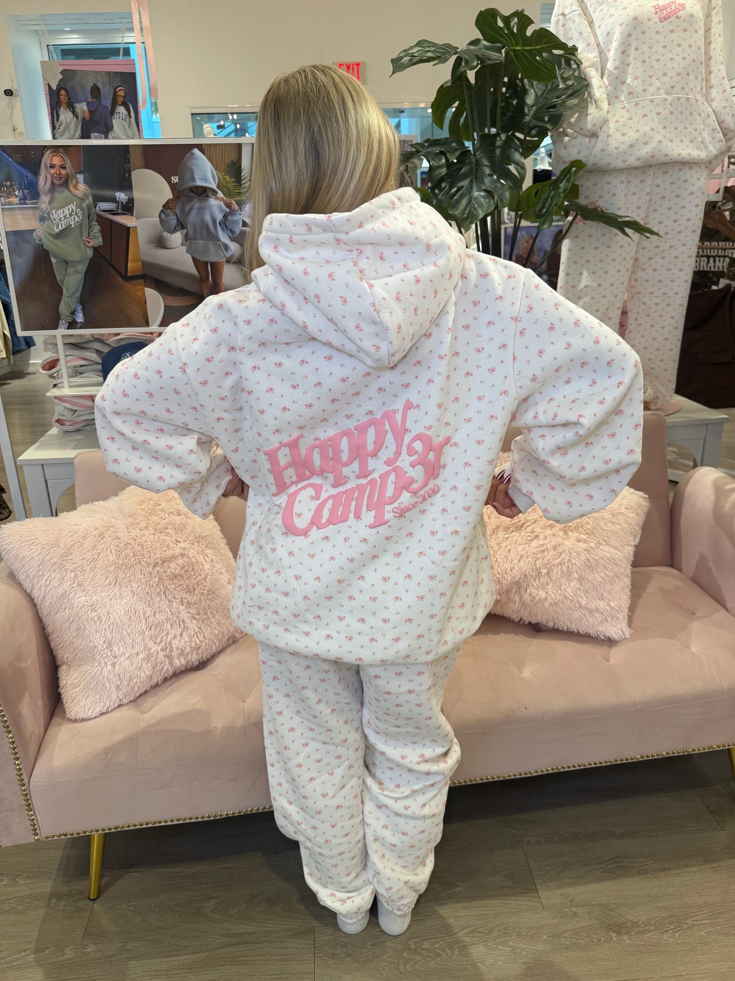 Happy Camp3r Garden Confetti Jogger