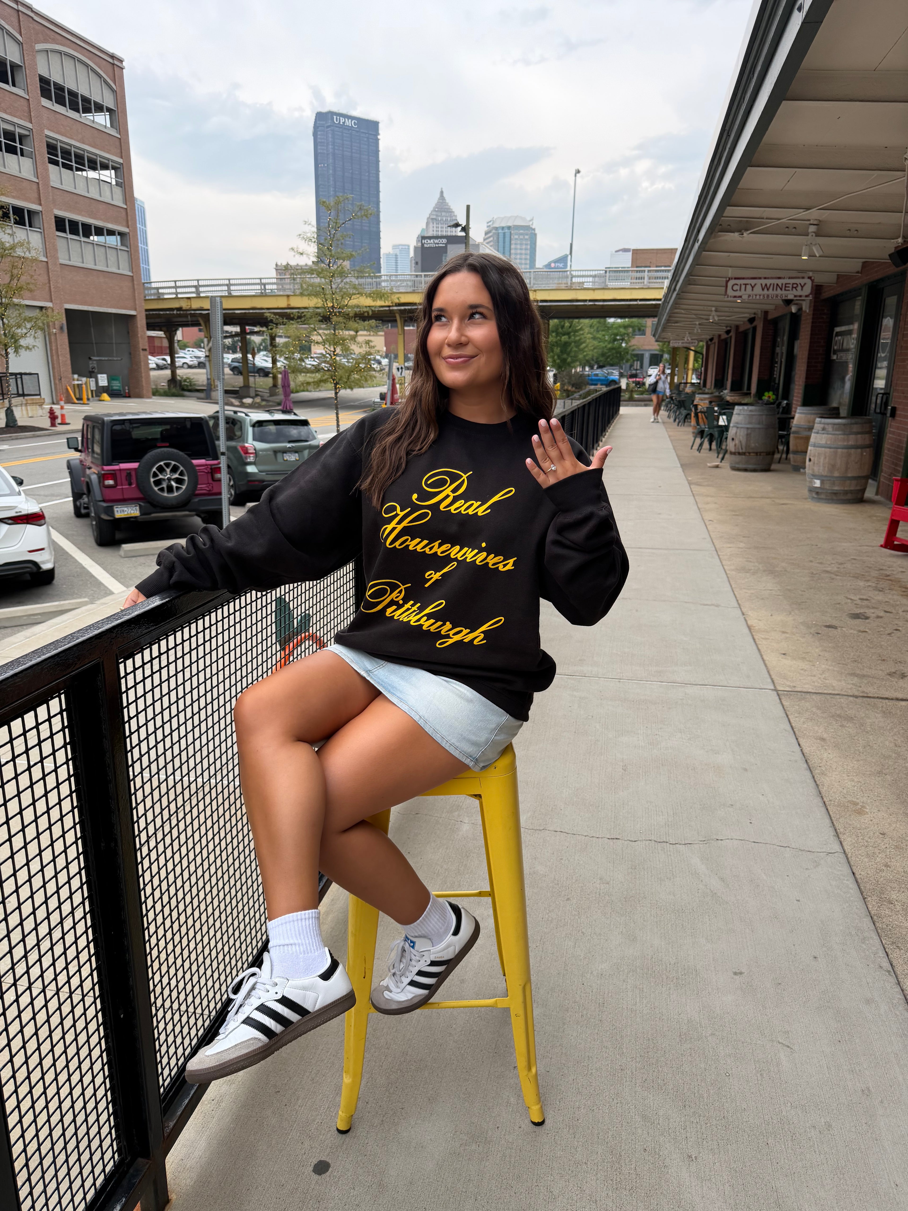 RHW Sweatshirt Black & Gold