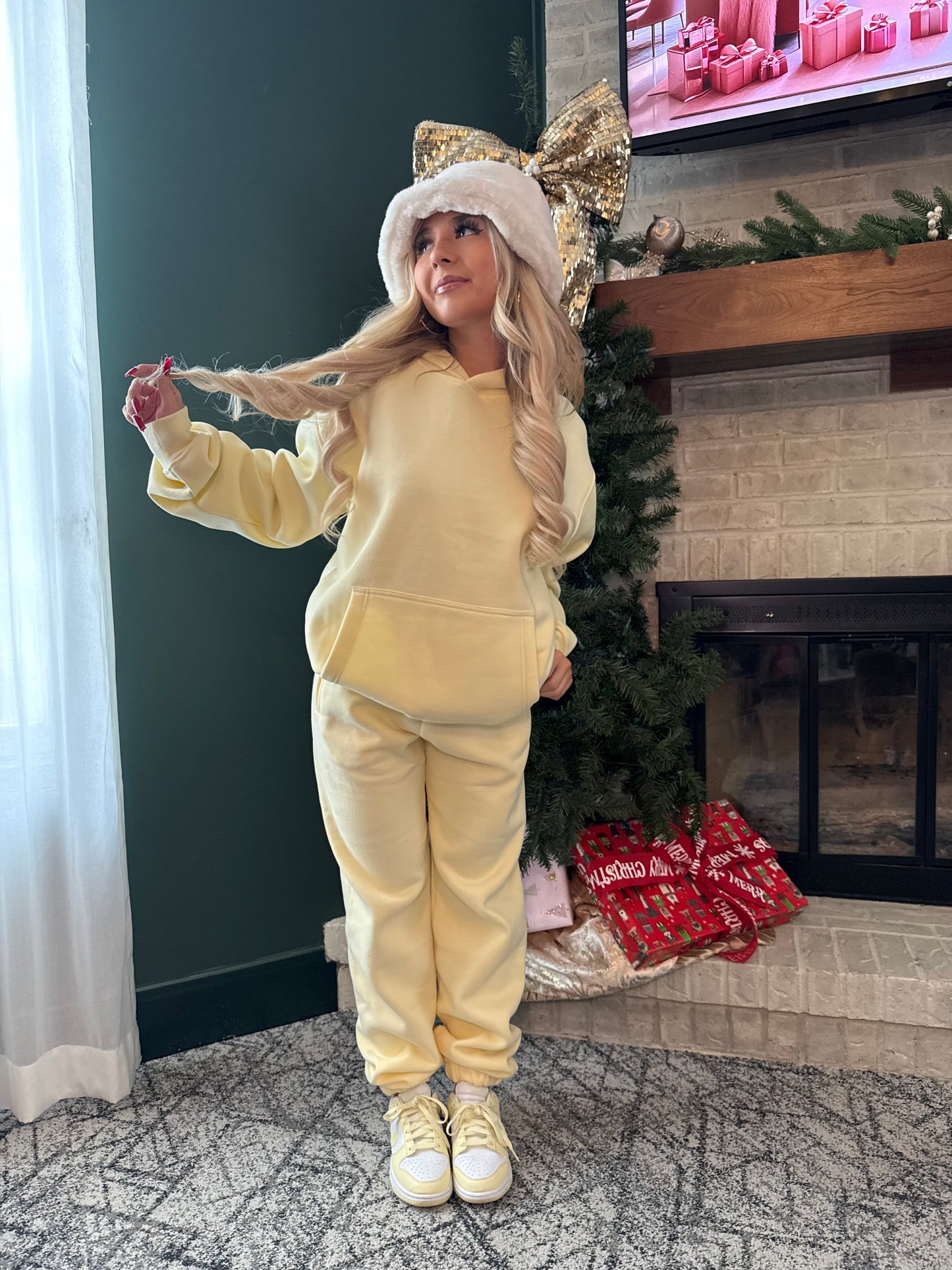 So Fetch Sweatpants in Pale Yellow