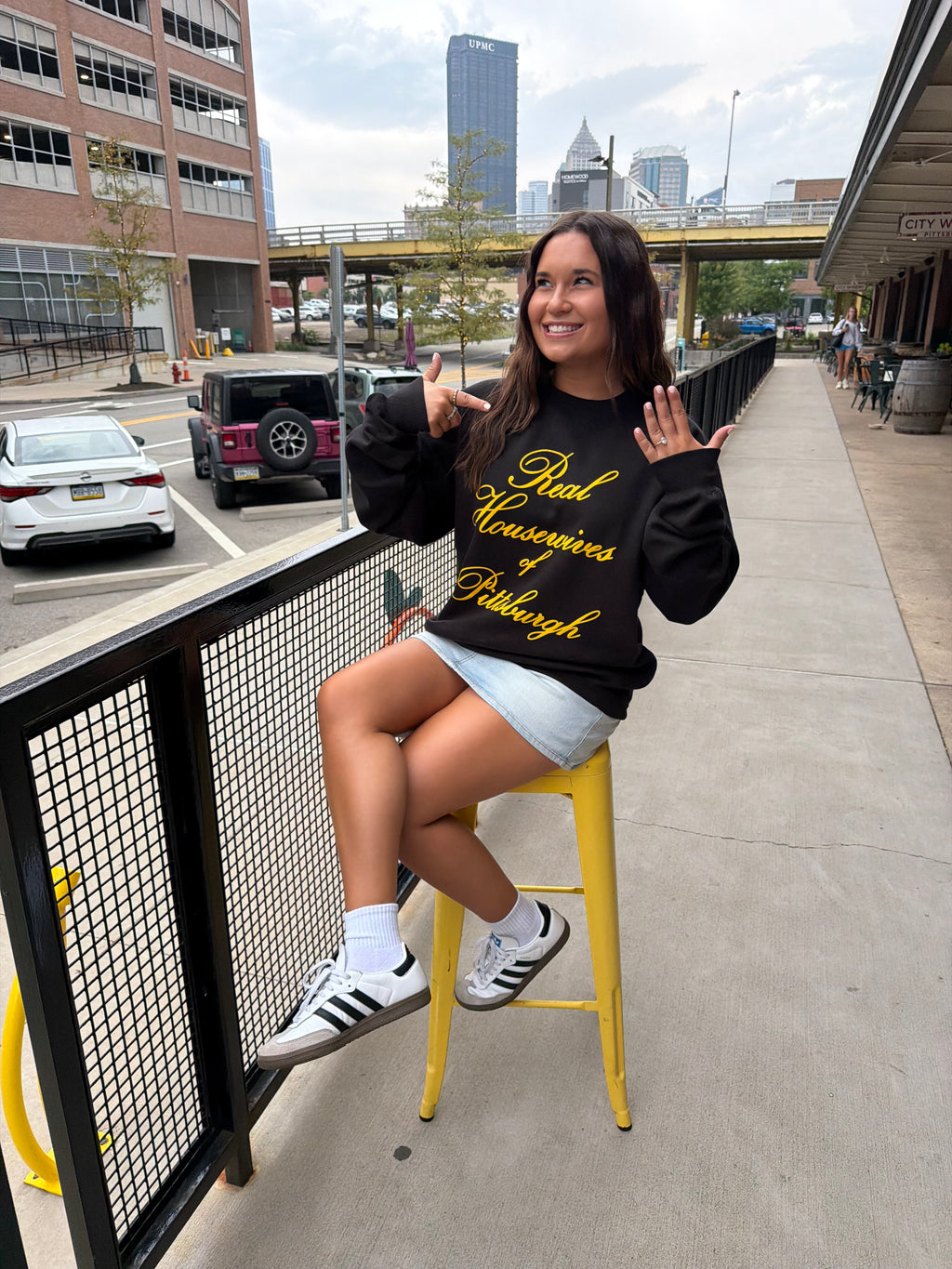 RHW Sweatshirt Black & Gold