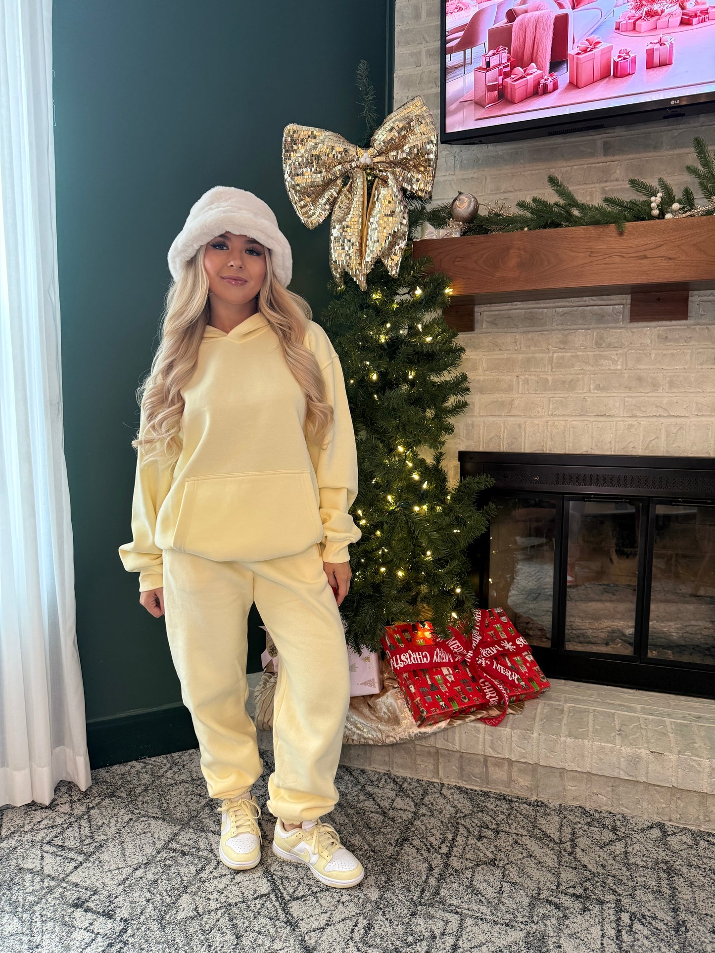 So Fetch Sweatpants in Pale Yellow