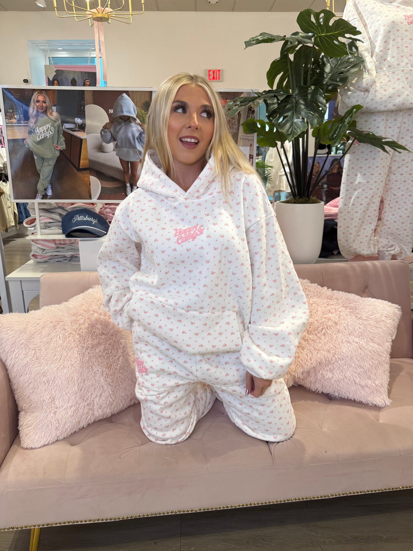 Happy Camp3r Garden Confetti Jogger