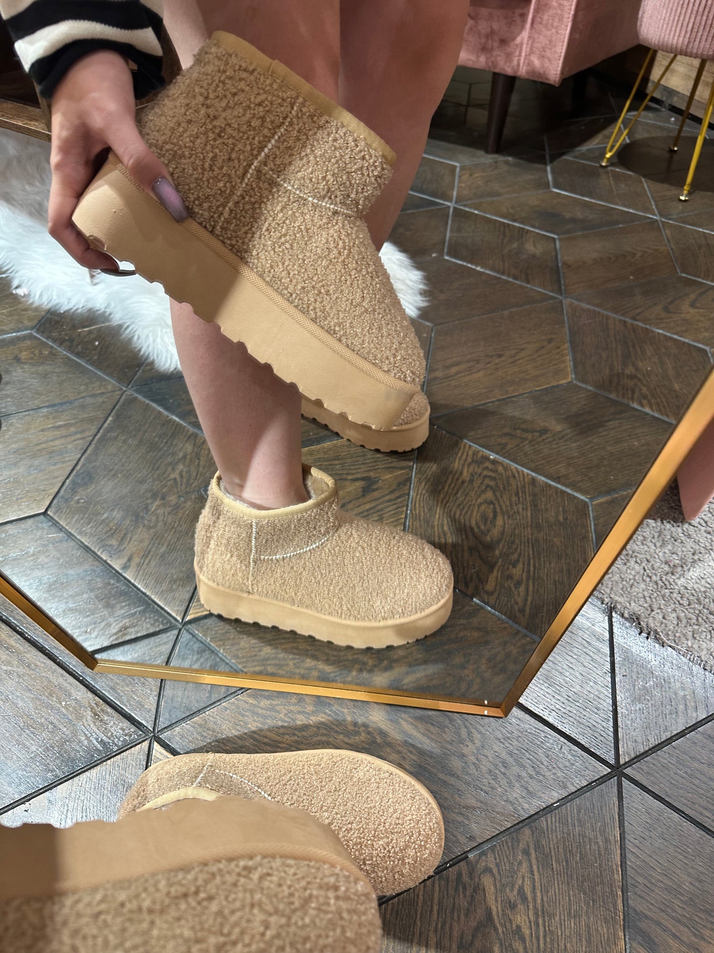 Sherpa Booties in Creamed Coffee