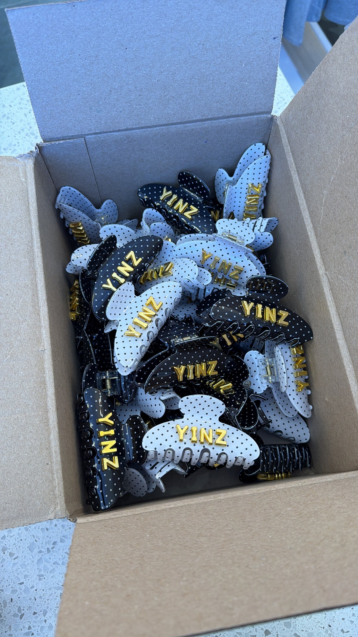 YINZ Claw Clip WHITE (final sale)