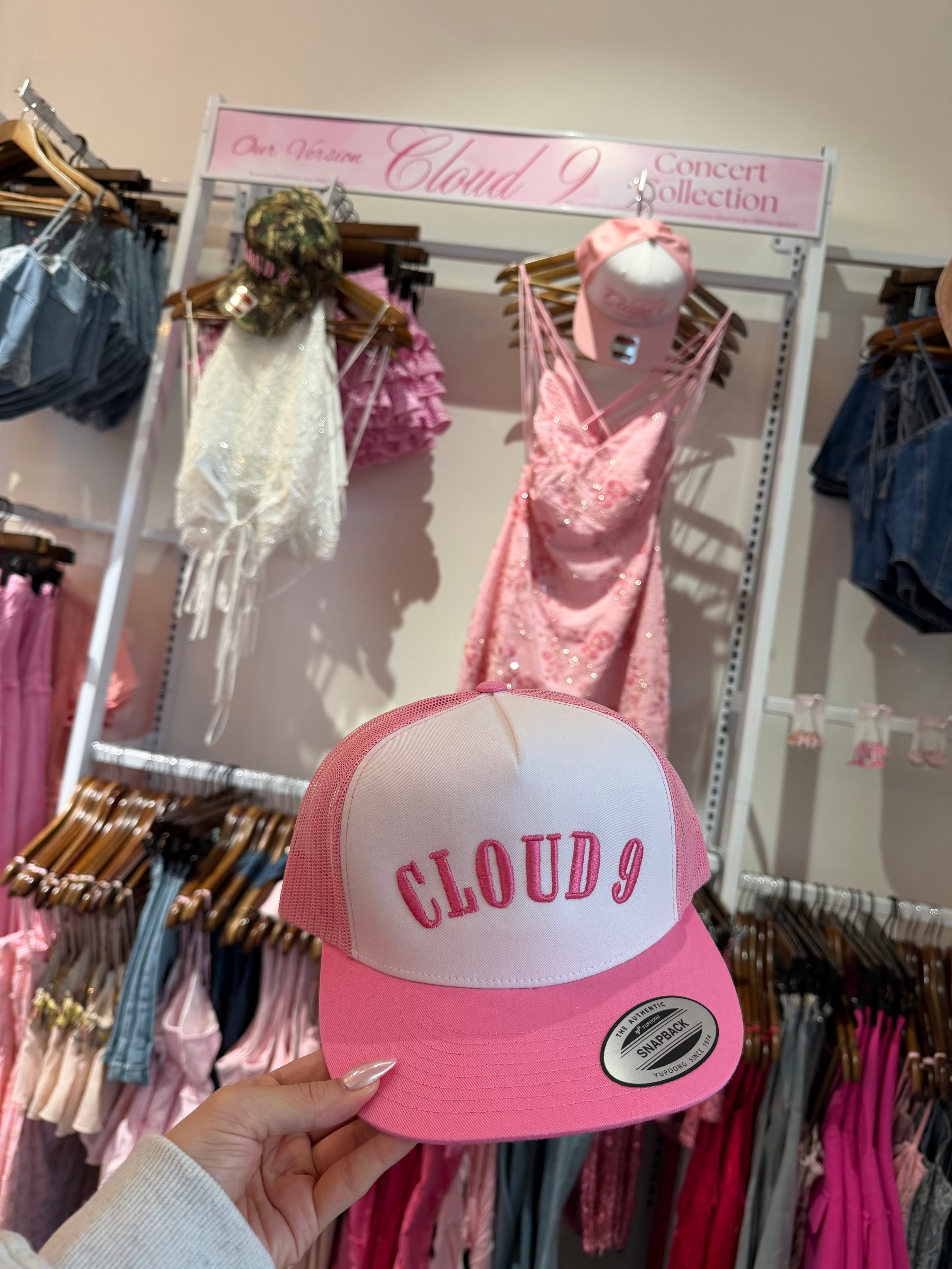 Cloud Bold Hot Pink