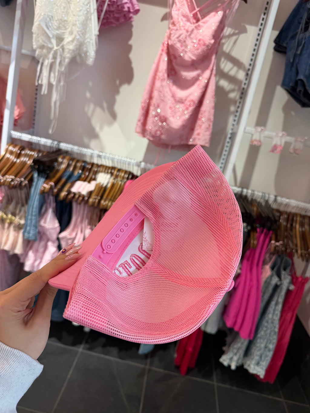 Cloud Bold Hot Pink