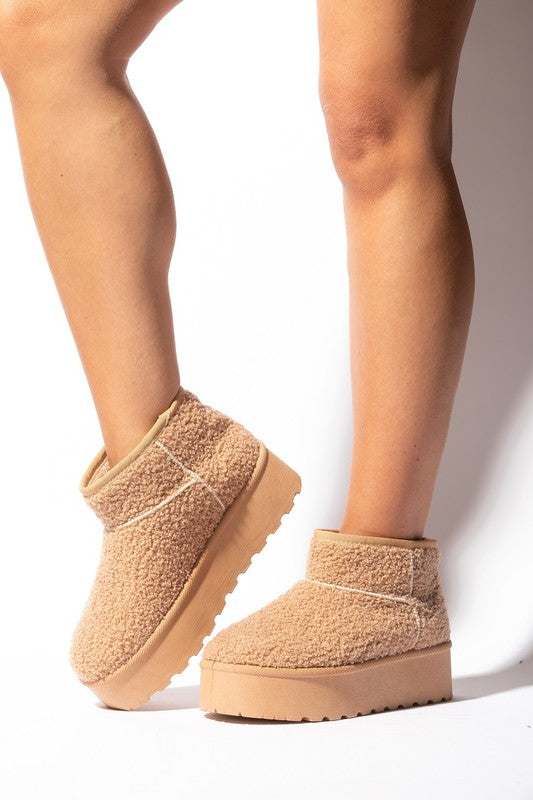 Sherpa Booties in Creamed Coffee